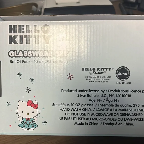 New hello kitty  holiday 2023 glassware set 4 10oz heavy duty - Picture 5 of 5